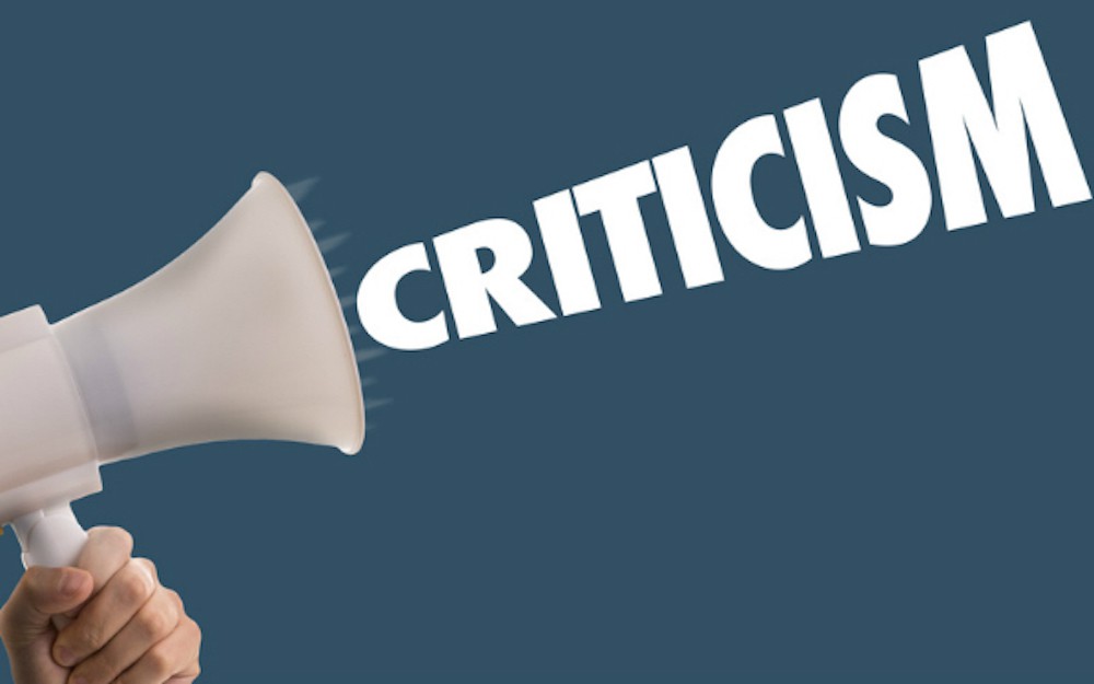 8 Cara Menghadapi Kritik dengan Bijaksana | Entrepreneur Camp